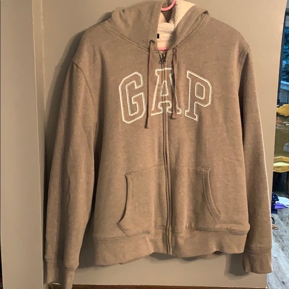 GAP Tops - Sherpa lines gap hoodie